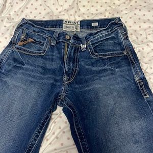 Ariat jeans in great condition